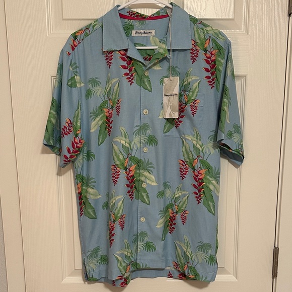 Tommy Bahama Other - TOMMY BAHAMA NWT Silk Hawaiian Print Mens Button Short Sleeve Shirt Size S